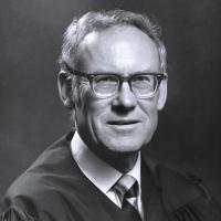 Kenneth W Andreen